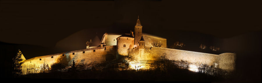 Chateau de Gruyère la nuit